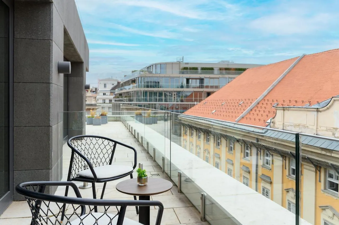 Emerald Hotel By Continental Group Budapeşte Macaristan